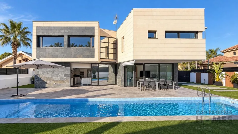 Una casa para hacer planes sin salir de ella en El Esparragal — en venta