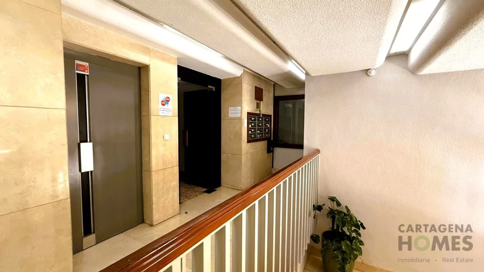 Jiménez de la Espada. Una de las pocas. en Cartagena Centro — foto 4