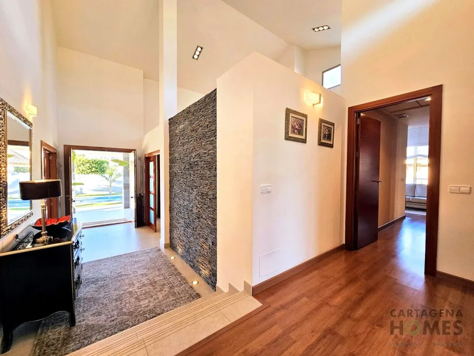 Chaletazo En Planta Baja en Loma de Canteras — foto 10