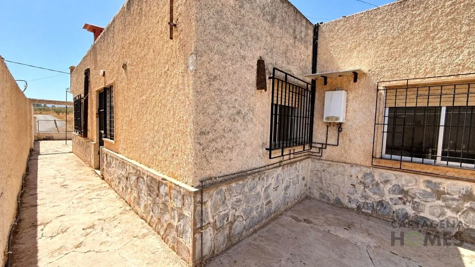 Casa con parcela y frutales en la calle principal de Cuesta Blanca en Cuesta Blanca — foto 9