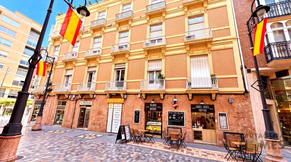 Cinco balcones sobre Santa Florentina en Casco Historico — foto 3