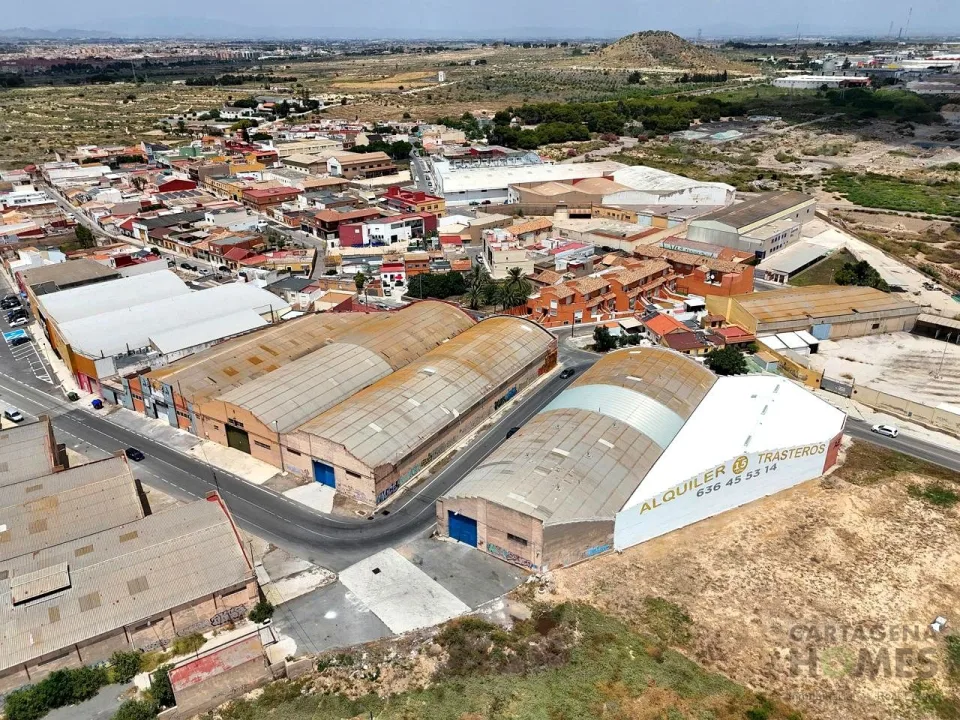 Más de 1.500 m² diáfanos a un paso de Cabezo Beaza en Torreciega — foto 10